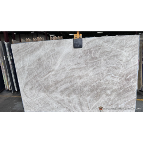 19662B - quartzite countertop